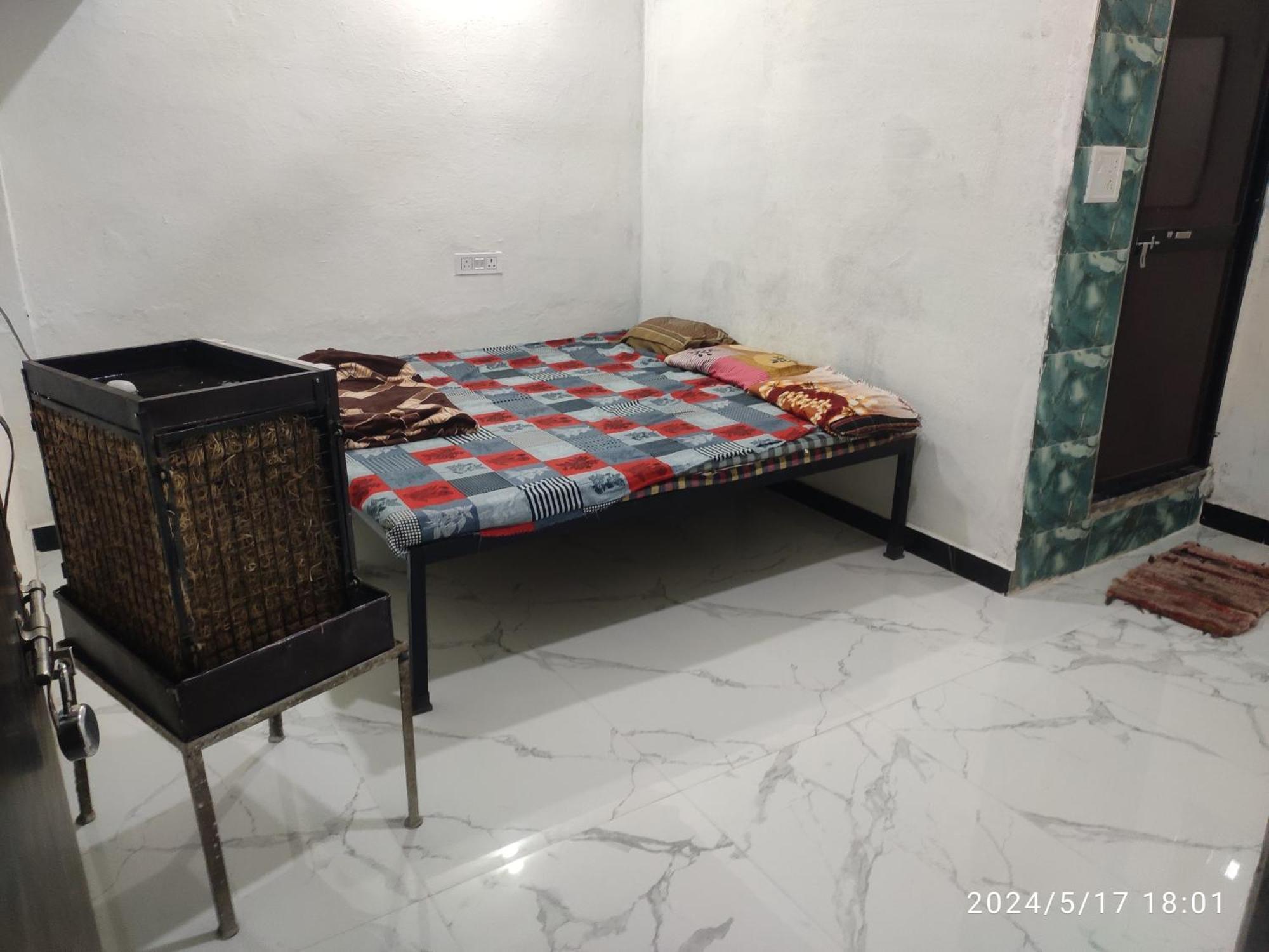 Kuber Bhandari Guest House And Hotel Sehore Экстерьер фото